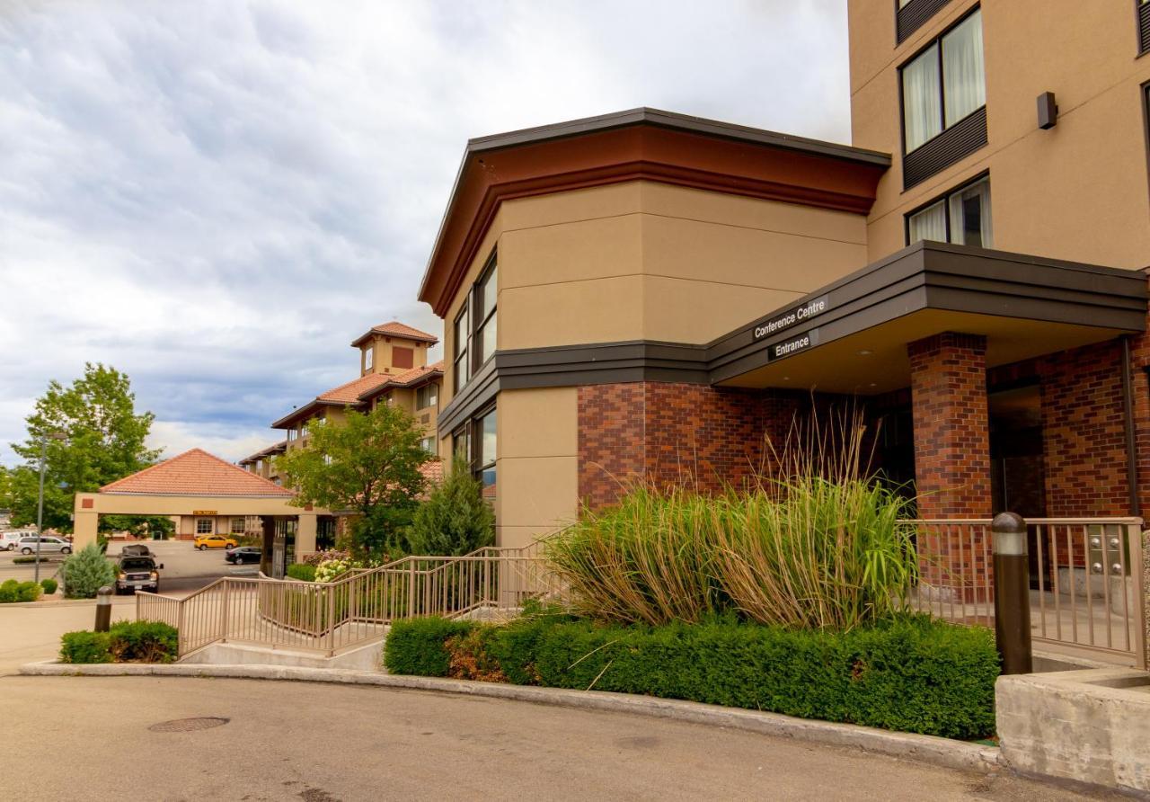 Hotel Kelowna & Conference Centre Екстер'єр фото